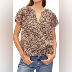 ❄️ Velvet by Graham & Spencer Pink and White Flutter Sleeve Blouse